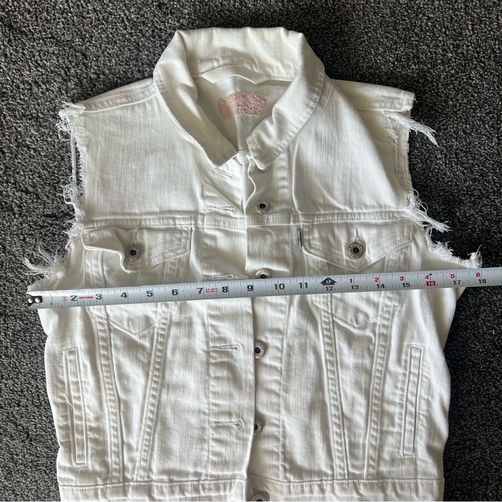 SOLD!! Levi's White Denim Vest - Picture 8 of 9
